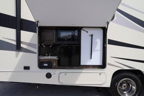 2019 Coachmen Freelander 32DS