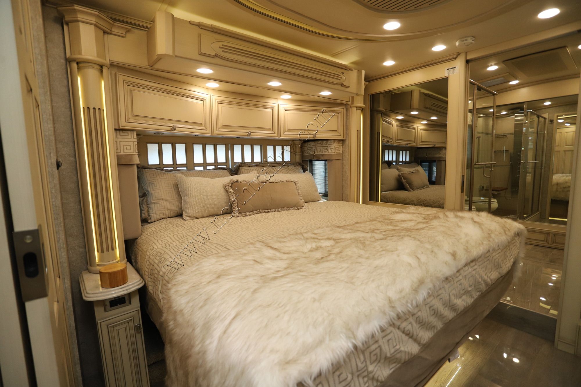Used 2019 Newmar Essex 4551 Class A  For Sale