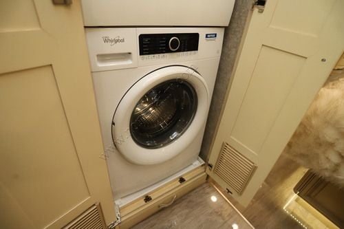 2019 Newmar Essex 4551