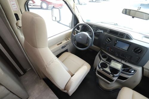 2019 Coachmen Freelander 32DS
