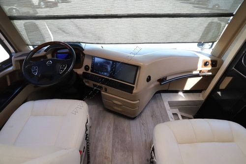 2019 Newmar Essex 4551