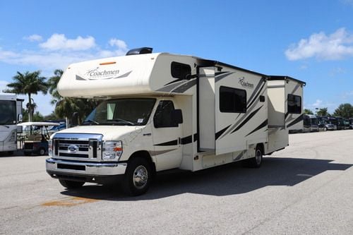 2019 Coachmen Freelander 32DS