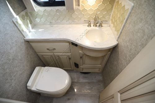 2019 Newmar Essex 4551