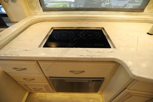 2019 Newmar Essex 4551