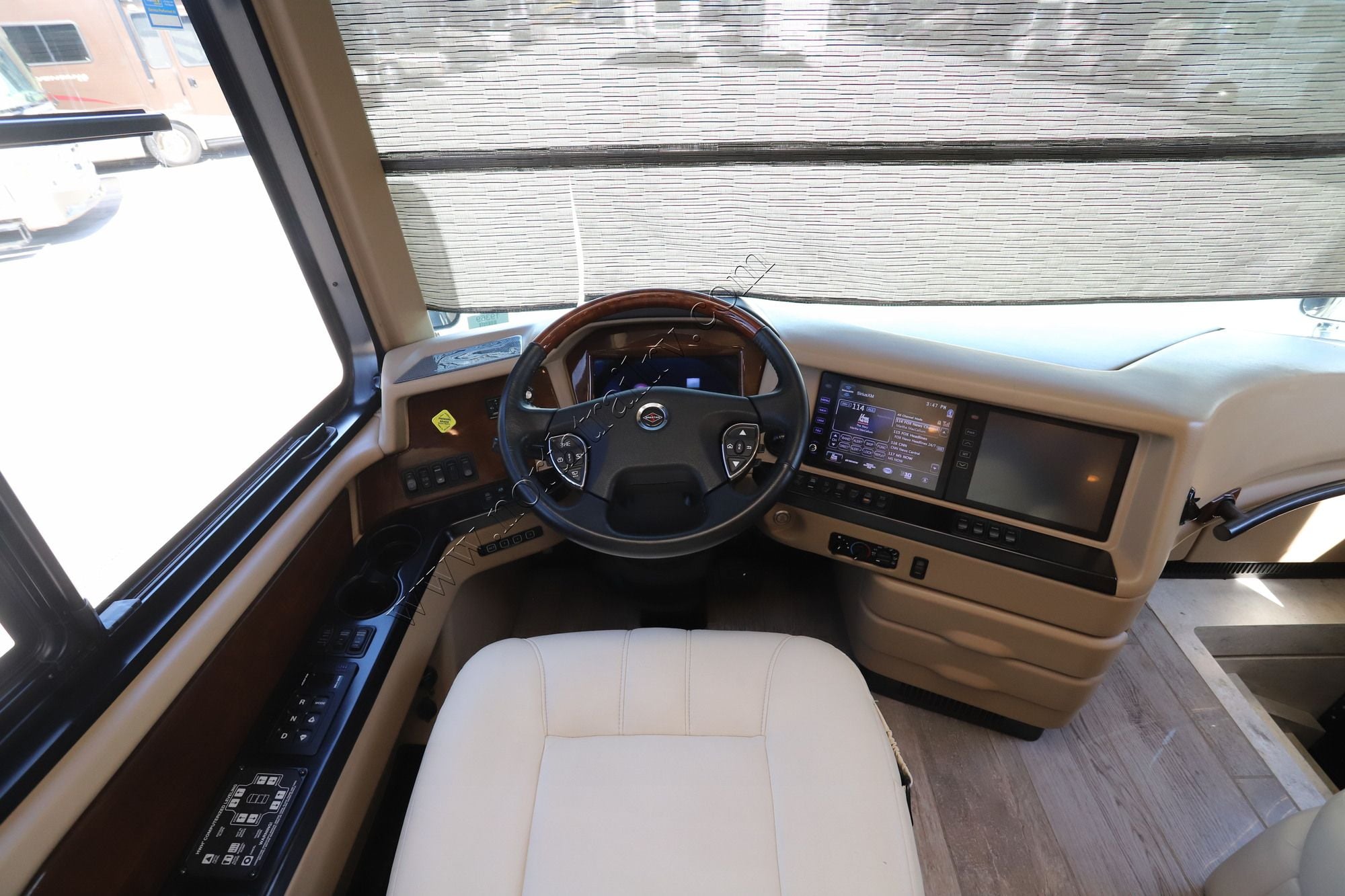 Used 2019 Newmar Essex 4551 Class A  For Sale