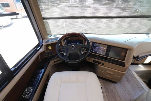 2019 Newmar Essex 4551