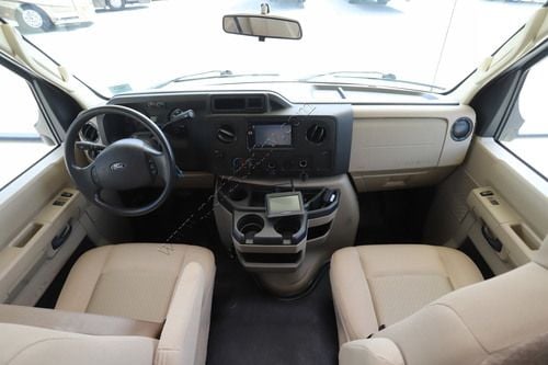 2019 Coachmen Freelander 32DS