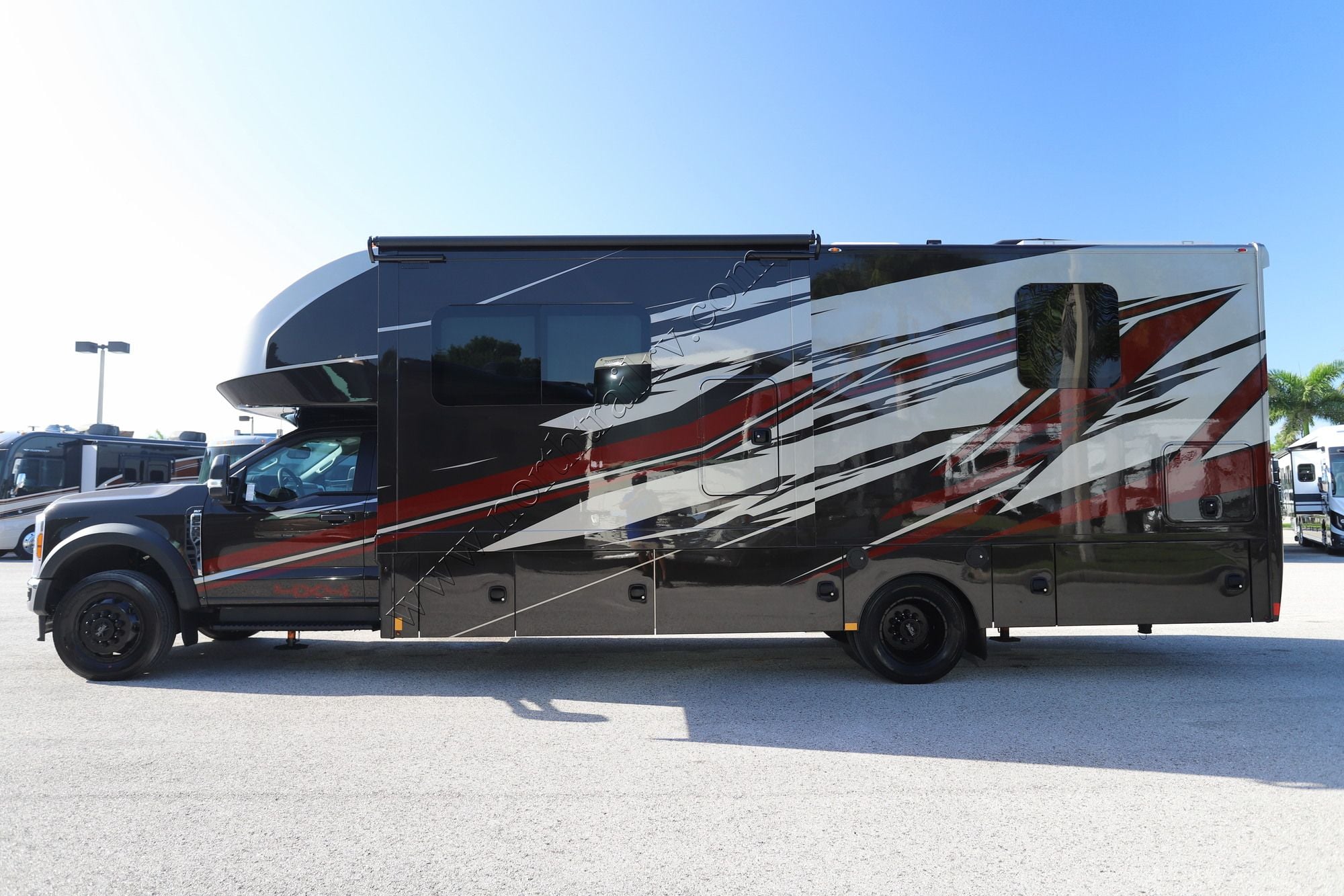 New 2027 Renegade Rv Veracruz 33VRS Super C  For Sale