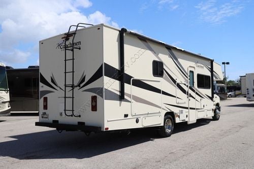 2019 Coachmen Freelander 32DS