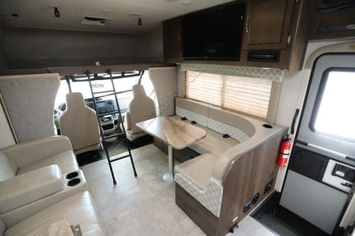 2019 Coachmen Freelander 32DS