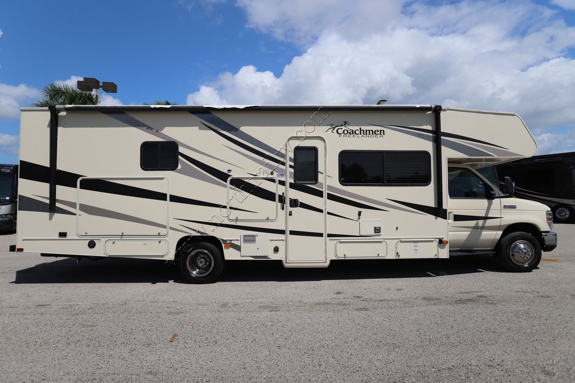 Used 2019 Coachmen Freelander 32DS Class C  For Sale
