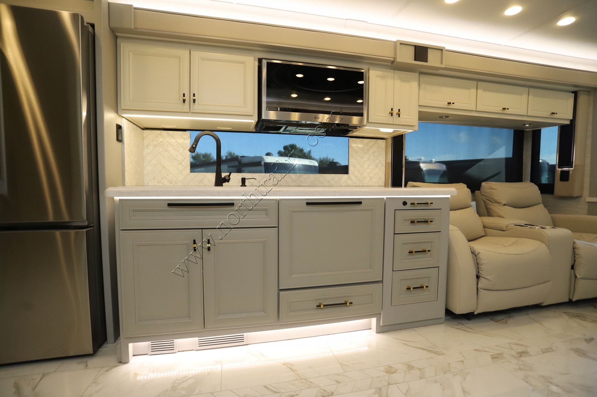 New 2027 Tiffin Motor Homes Allegro Bus 45BP Class A  For Sale