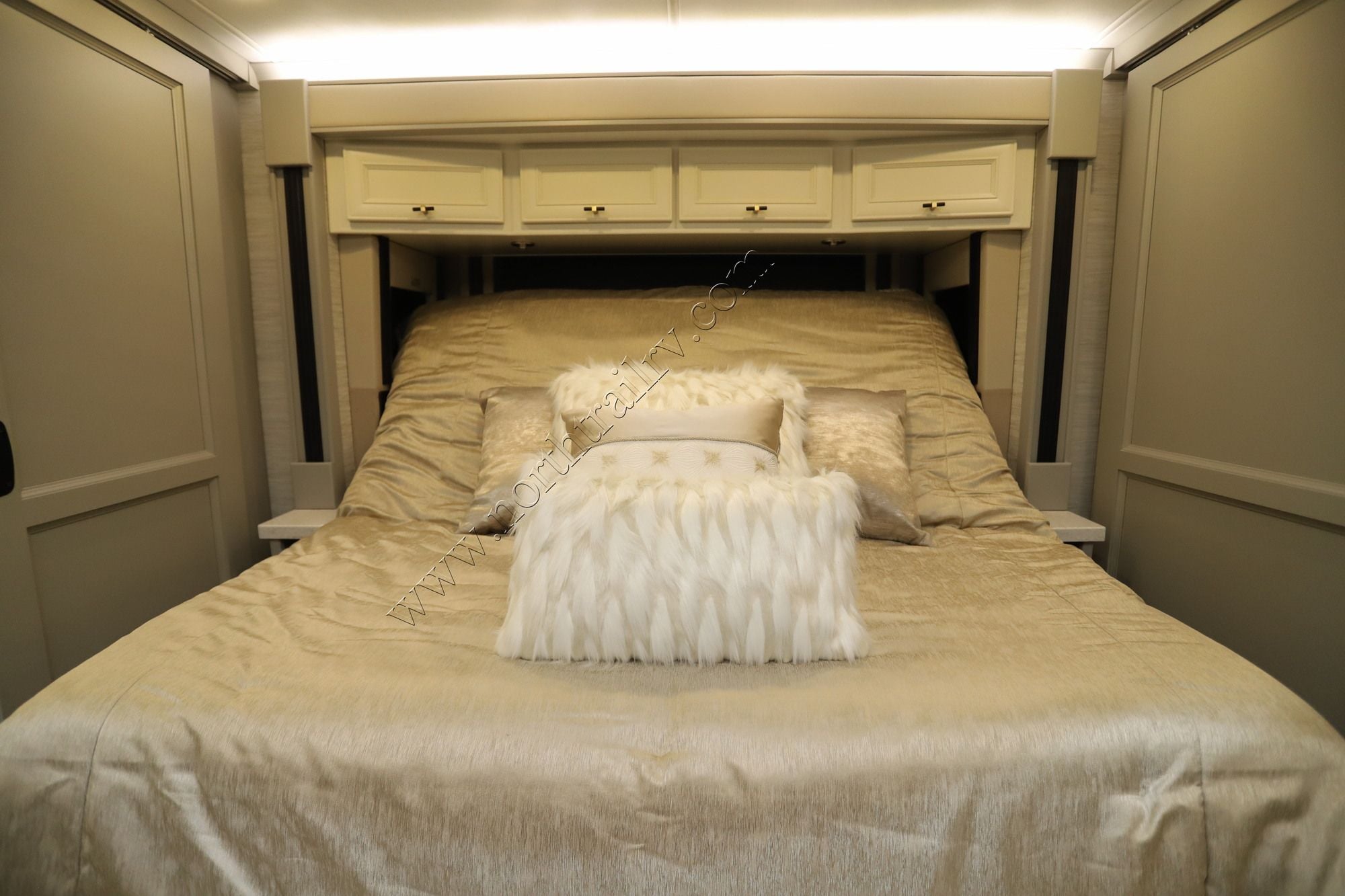 New 2027 Tiffin Motor Homes Allegro Bus 45BP Class A  For Sale
