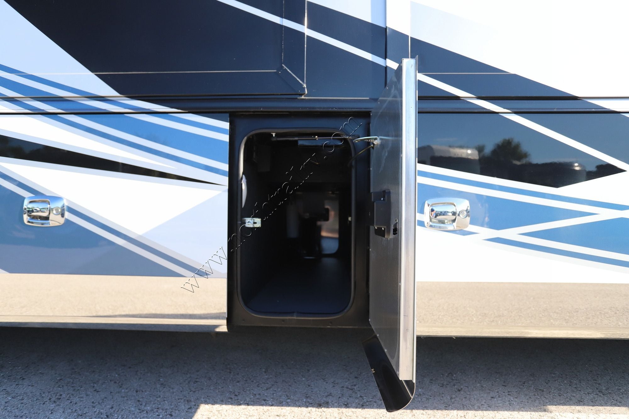 New 2027 Tiffin Motor Homes Allegro Bus 45BP Class A  For Sale