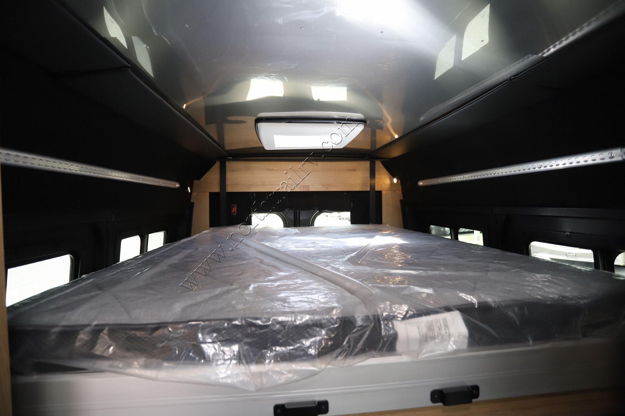 2027 Airstream Rangeline 21PL Class B New  For Sale