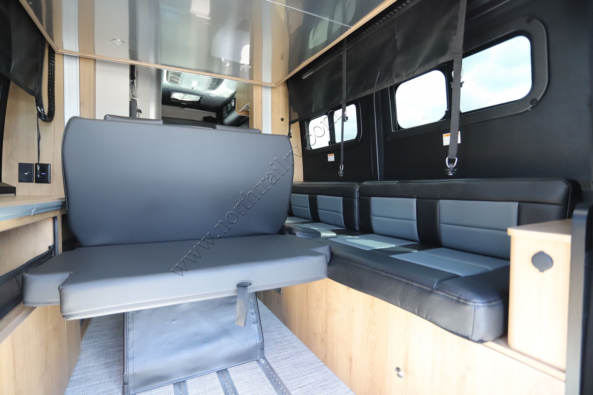 2027 Airstream Rangeline 21PL Class B New  For Sale
