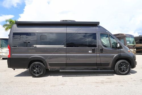 2027 Airstream Rangeline 21PL