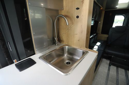 2027 Airstream Rangeline 21PL
