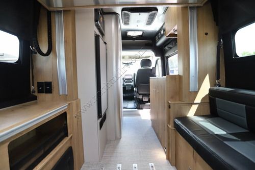 2027 Airstream Rangeline 21PL