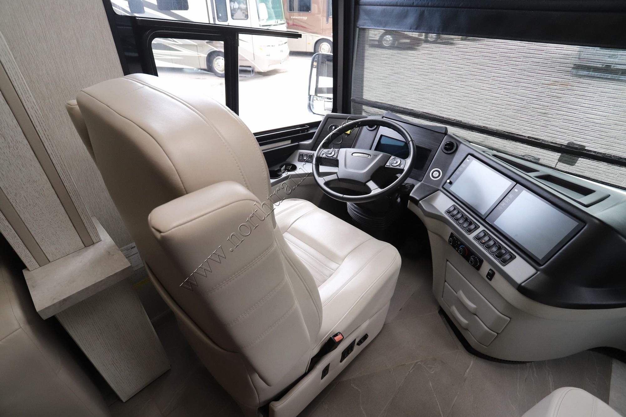 Used 2022 Newmar New Aire 3543 Class A  For Sale