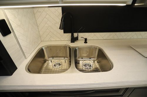 2027 Tiffin Motor Homes Allegro Bus 40IP