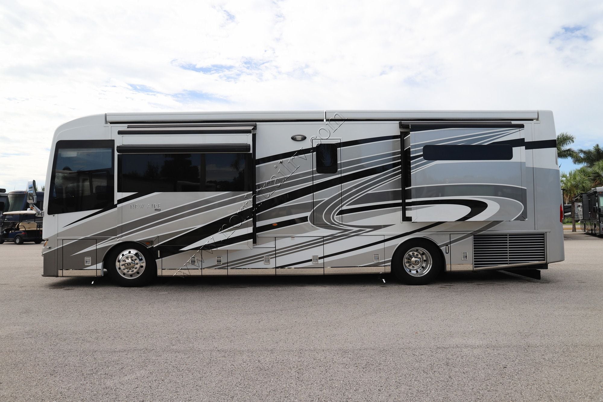 Used 2022 Newmar New Aire 3543 Class A  For Sale