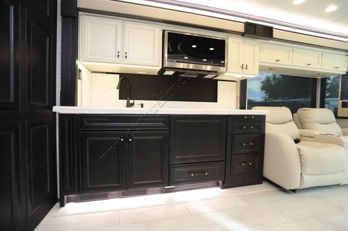 2027 Tiffin Motor Homes Allegro Bus 40IP
