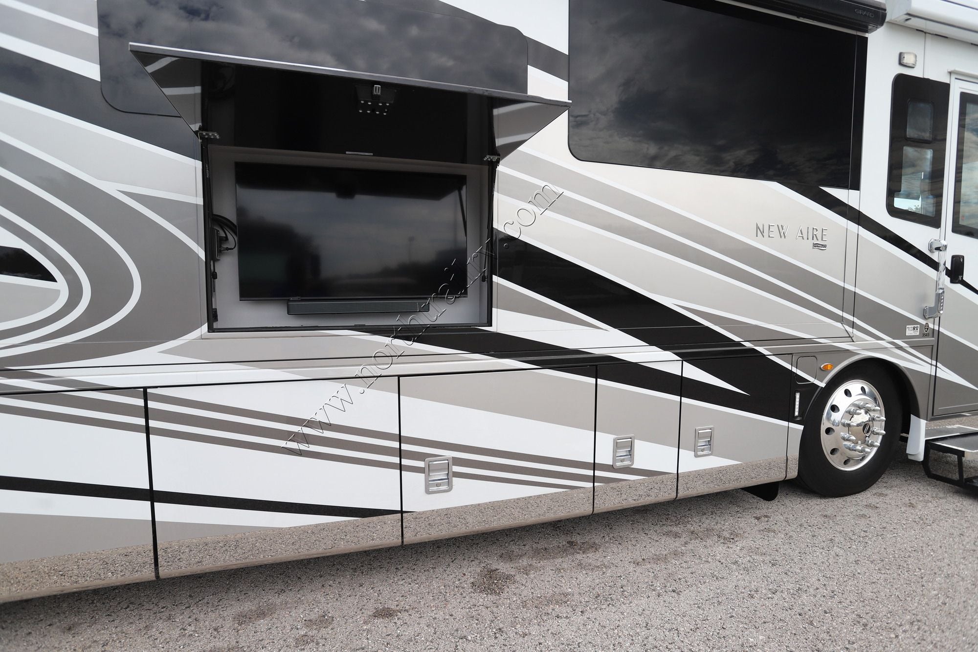 Used 2022 Newmar New Aire 3543 Class A  For Sale