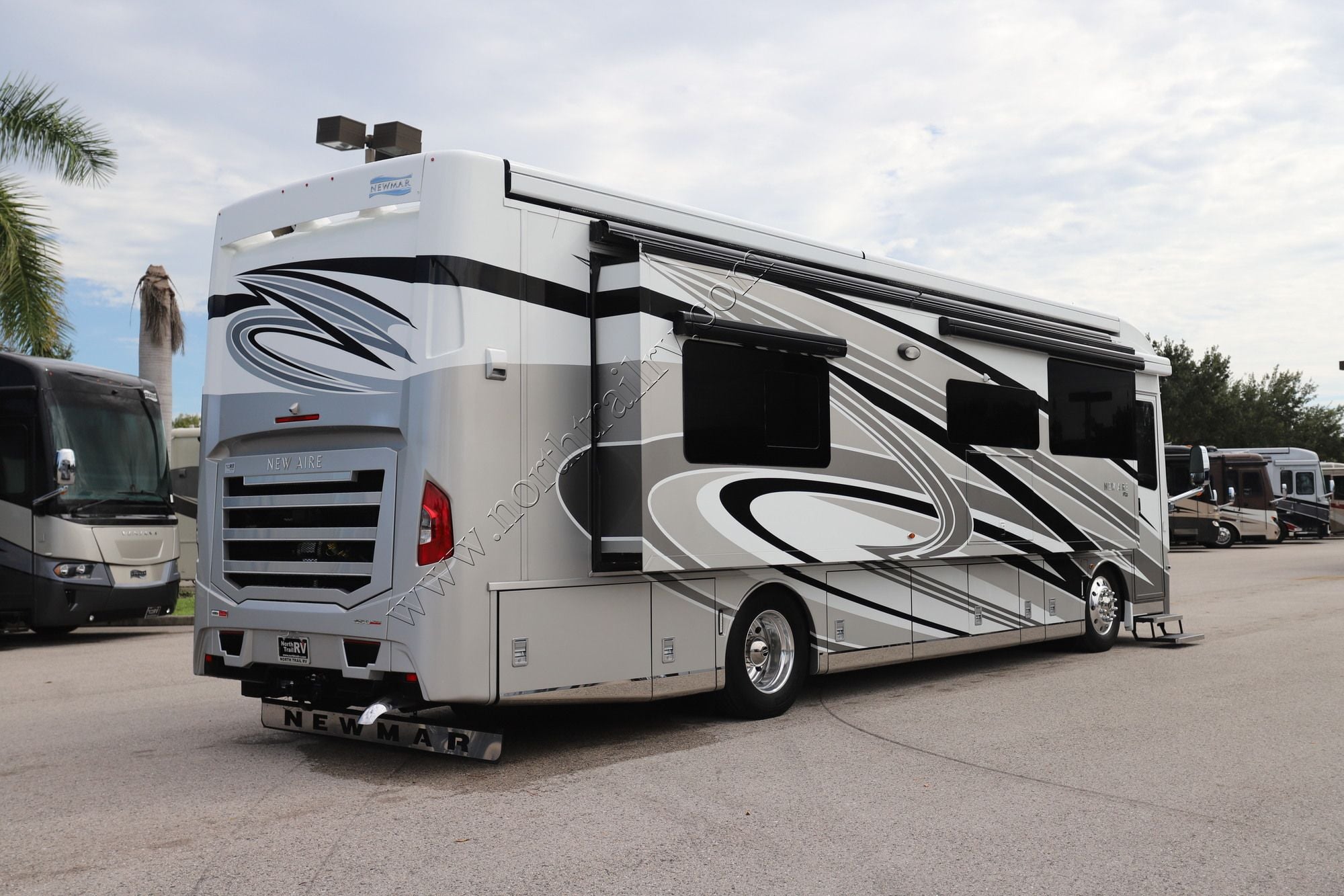 Used 2022 Newmar New Aire 3543 Class A  For Sale