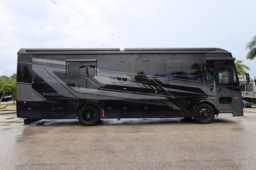 2026 Tiffin Motor Homes Phaeton 35CH