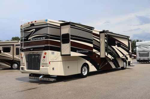 2016 Fleetwood Expedition 40X