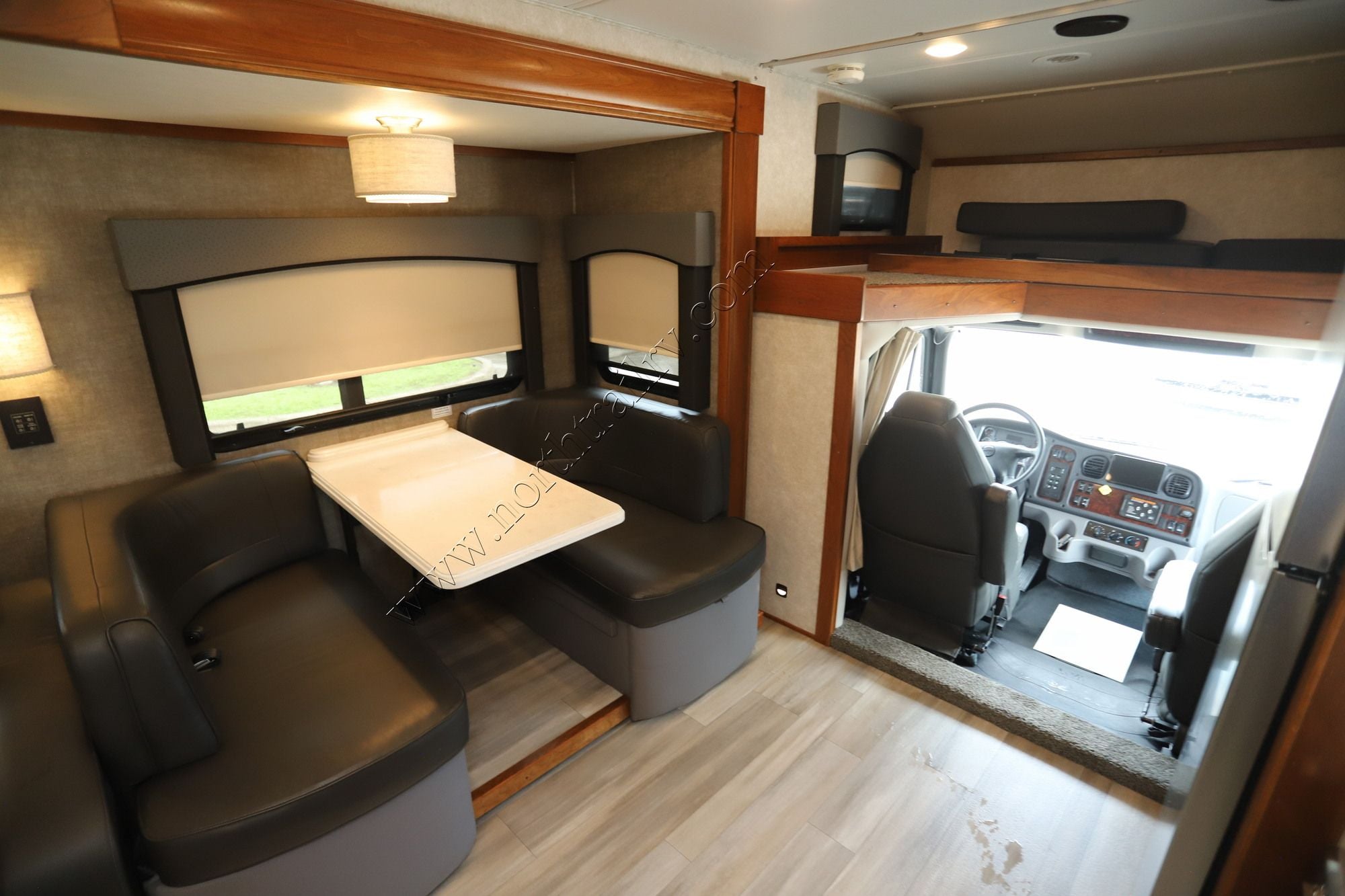 Used 2022 Renegade Rv Valencia 35MB Super C  For Sale