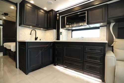 2026 Tiffin Motor Homes Phaeton 35CH