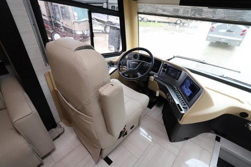 2026 Tiffin Motor Homes Phaeton 35CH
