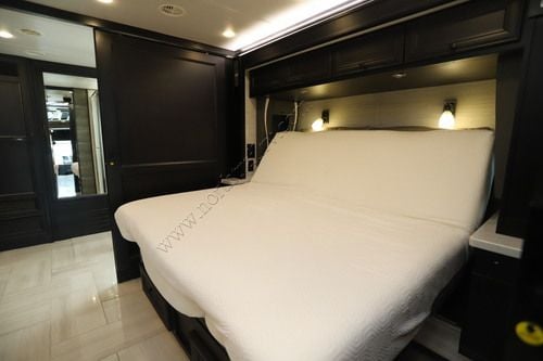 2026 Tiffin Motor Homes Phaeton 35CH