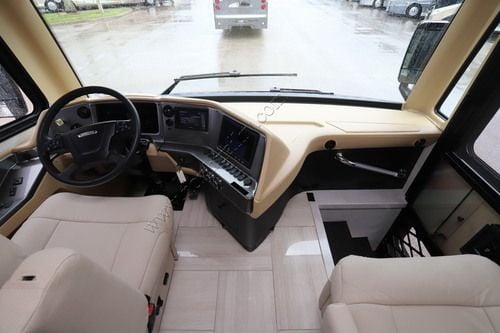 2026 Tiffin Motor Homes Phaeton 35CH