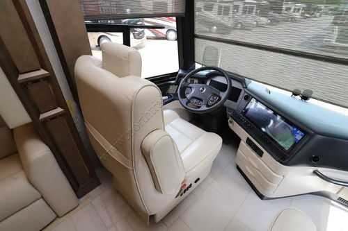 2027 Newmar Mountain Aire 4551