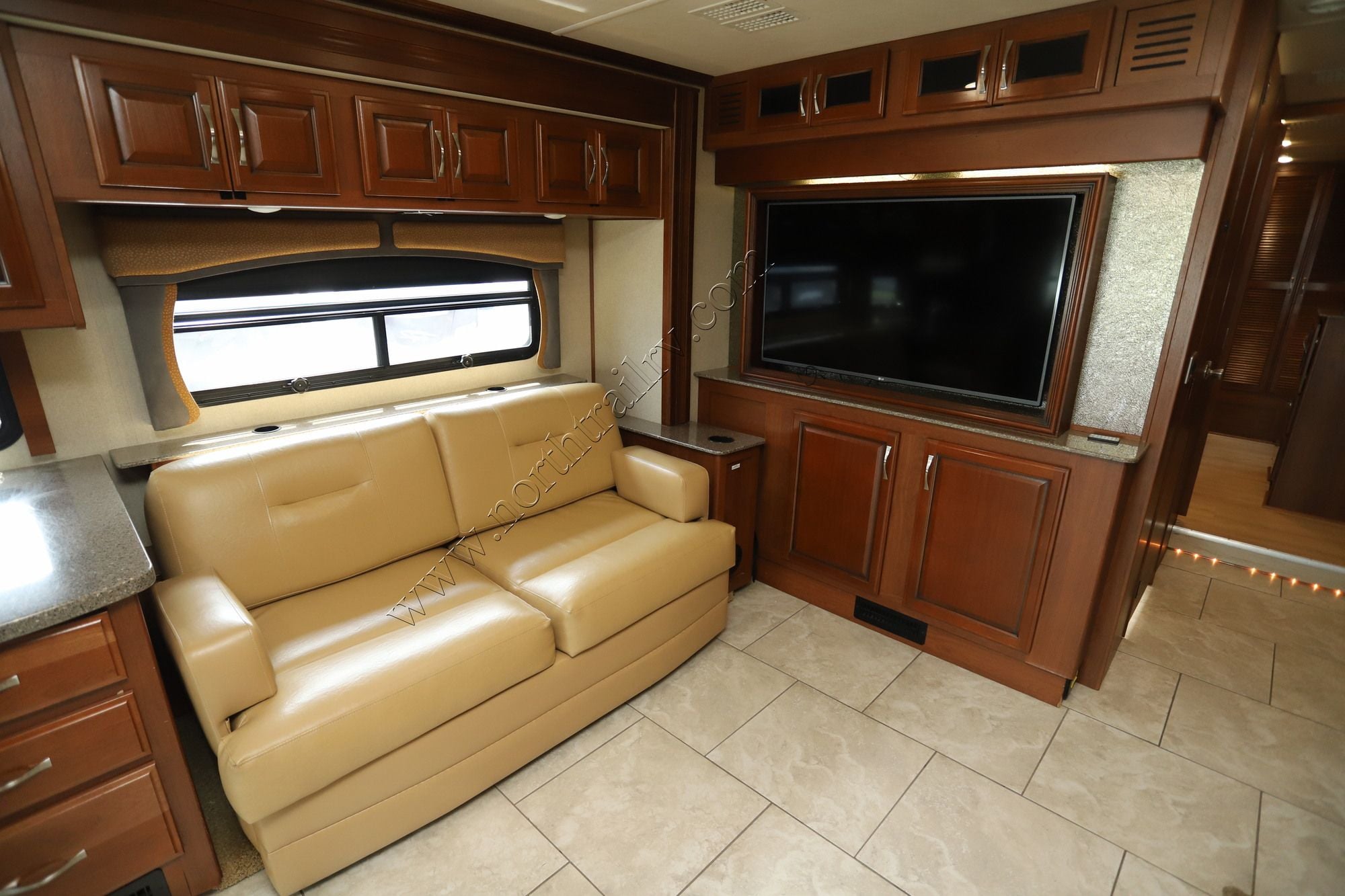 Used 2016 Fleetwood Expedition 40X Class A  For Sale