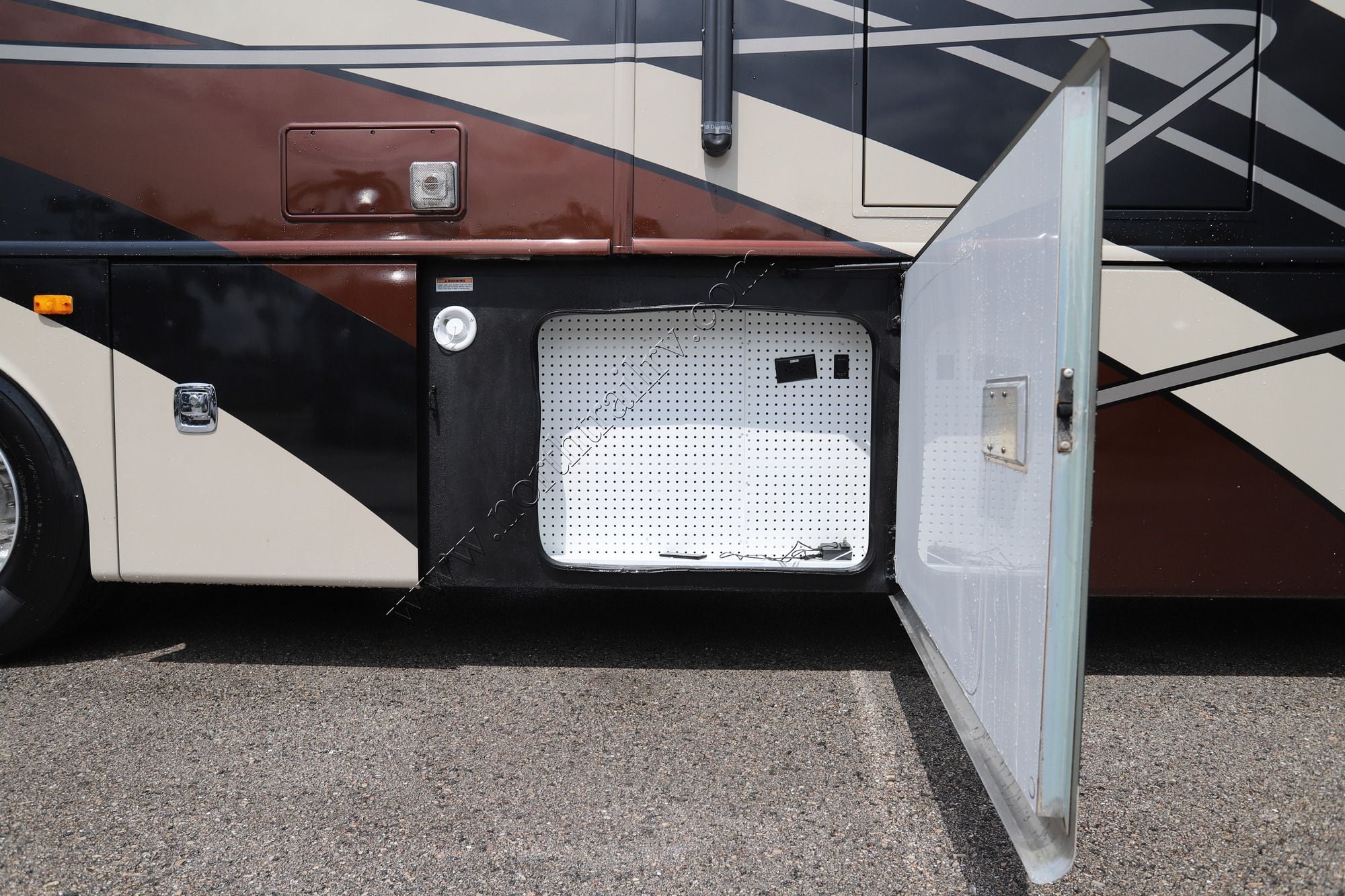Used 2016 Fleetwood Expedition 40X Class A  For Sale