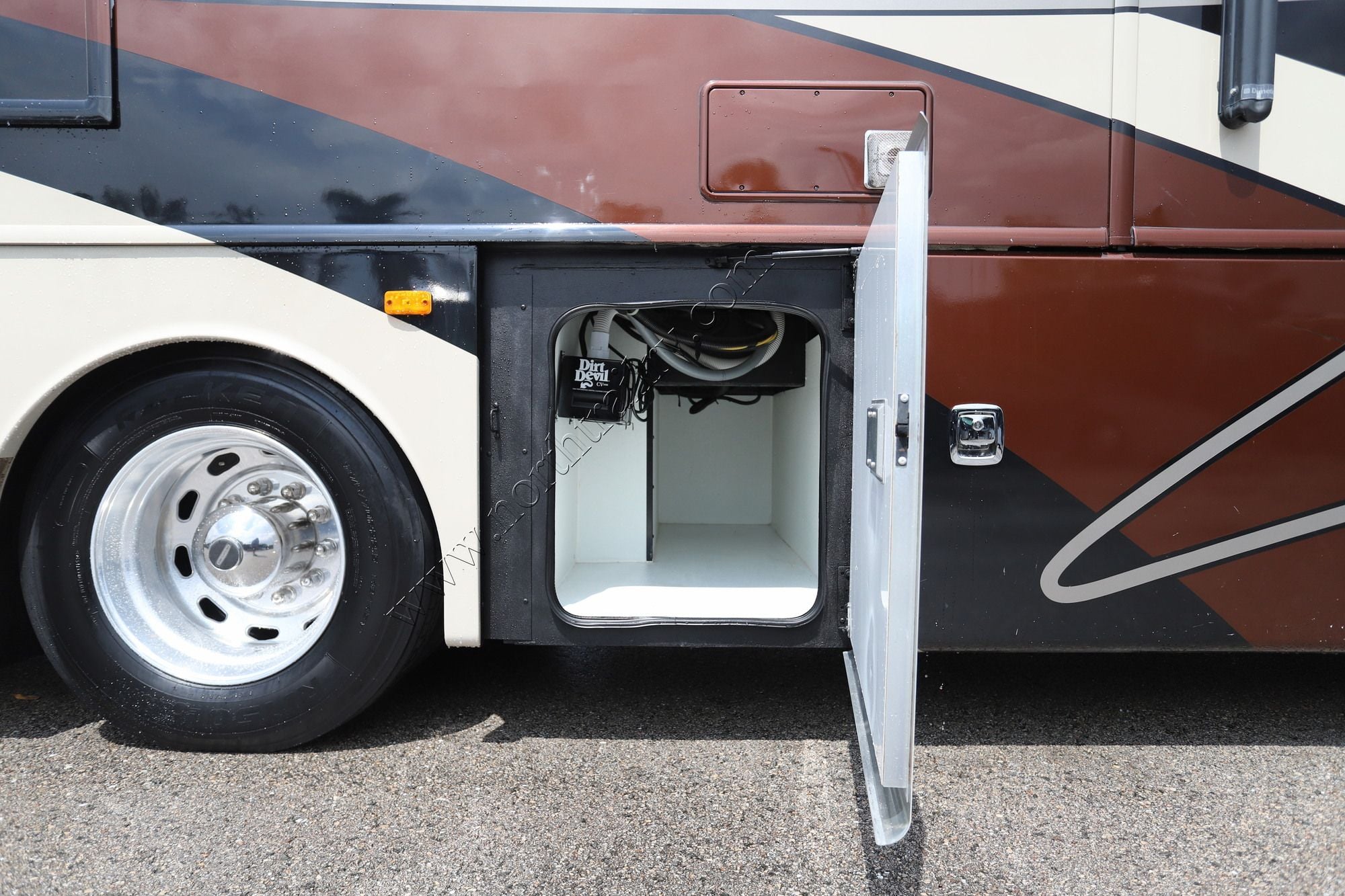 Used 2016 Fleetwood Expedition 40X Class A  For Sale