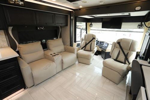 2026 Tiffin Motor Homes Phaeton 35CH