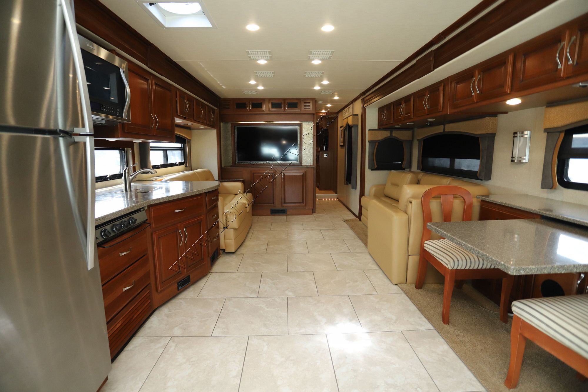 Used 2016 Fleetwood Expedition 40X Class A  For Sale