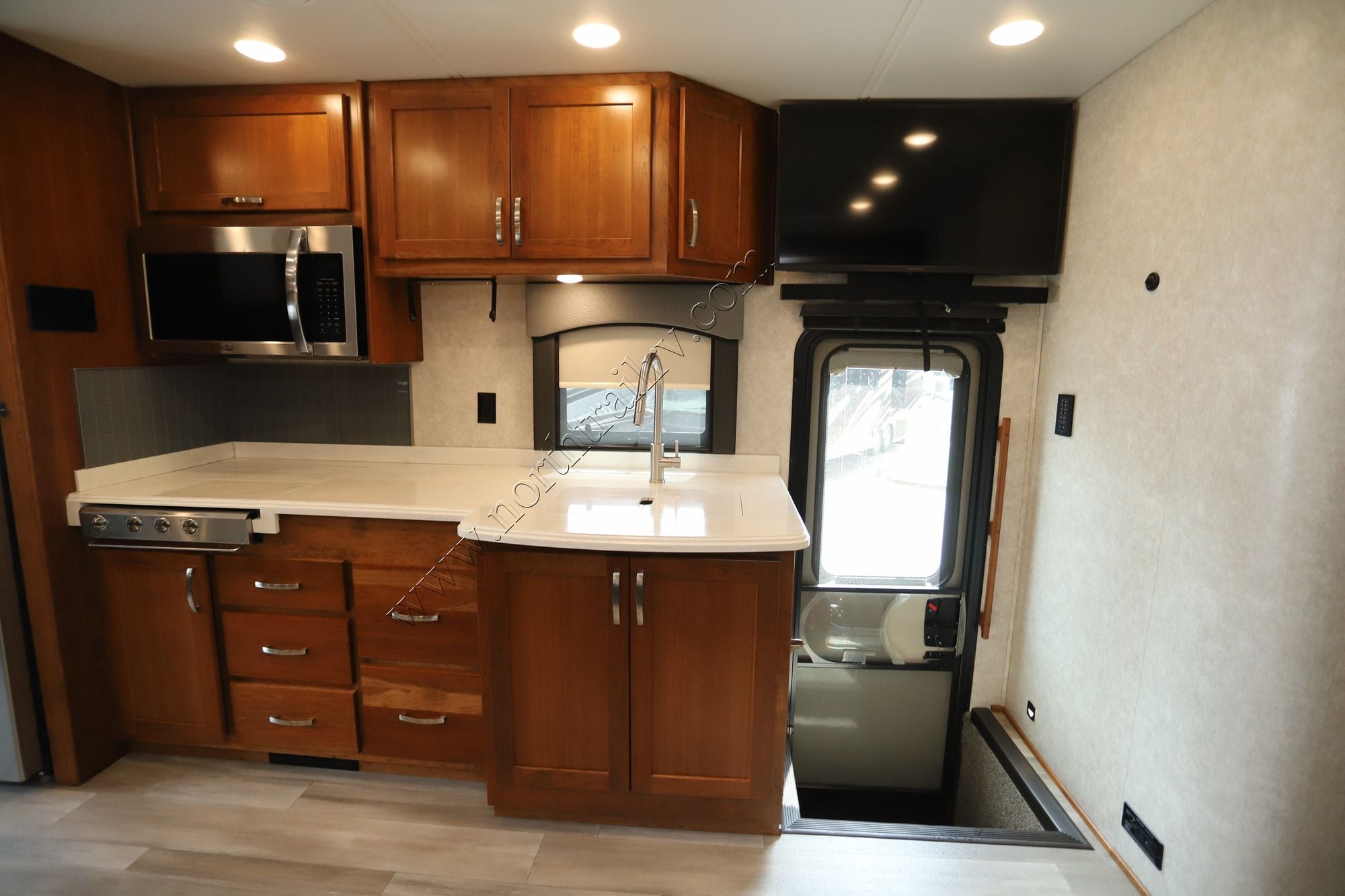 Used 2022 Renegade Rv Valencia 35MB Super C  For Sale
