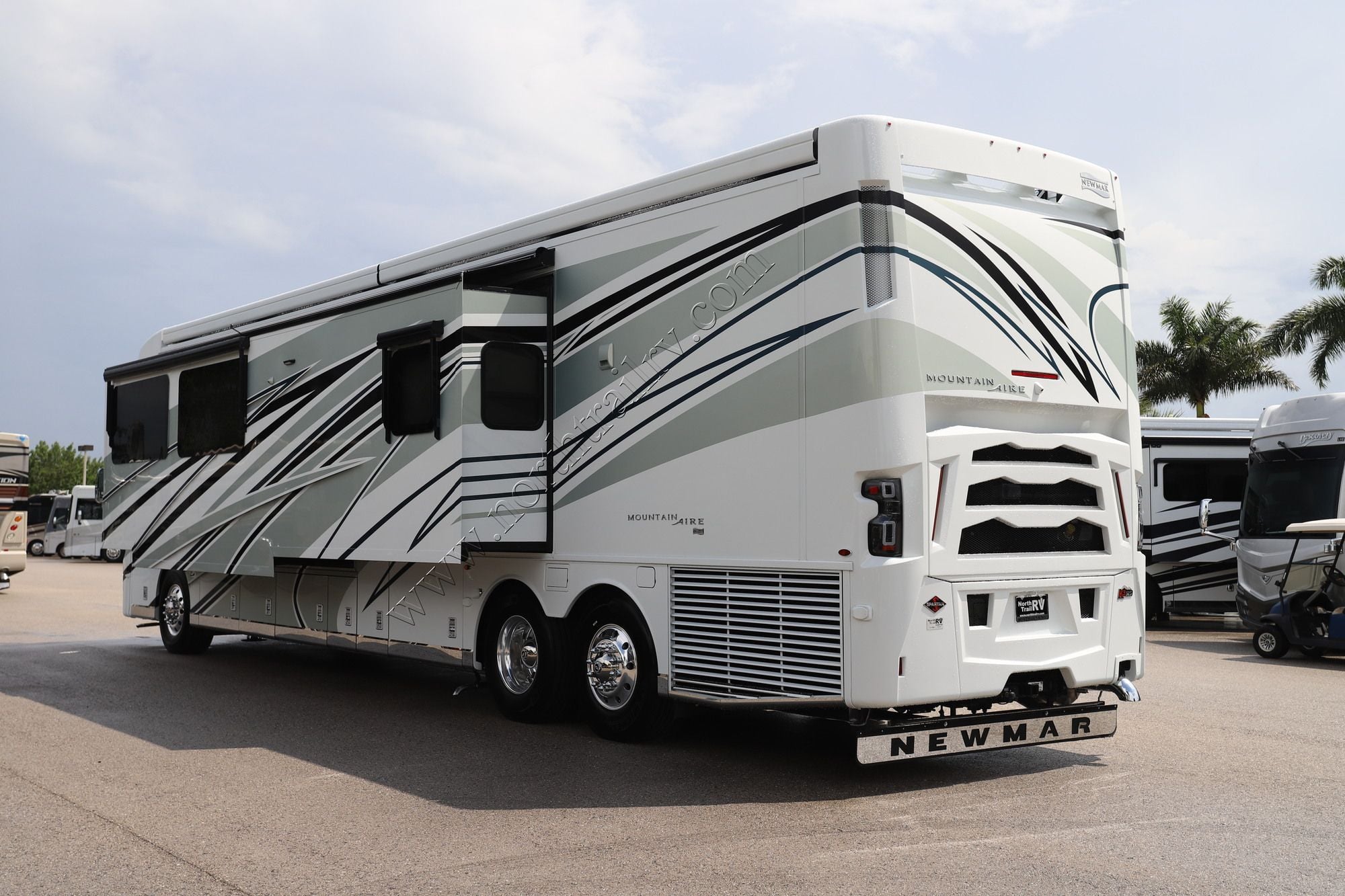New 2027 Newmar Mountain Aire 4551 Class A  For Sale
