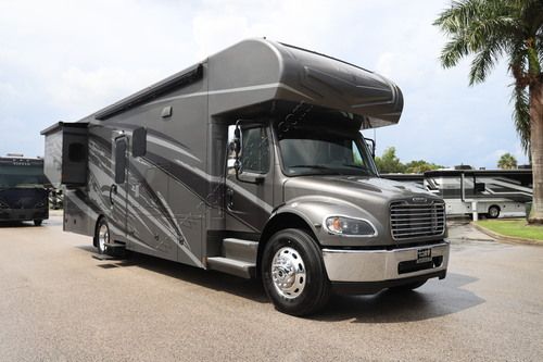 2022 Renegade Rv Valencia 35MB