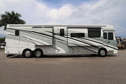 2027 Newmar Mountain Aire 4551