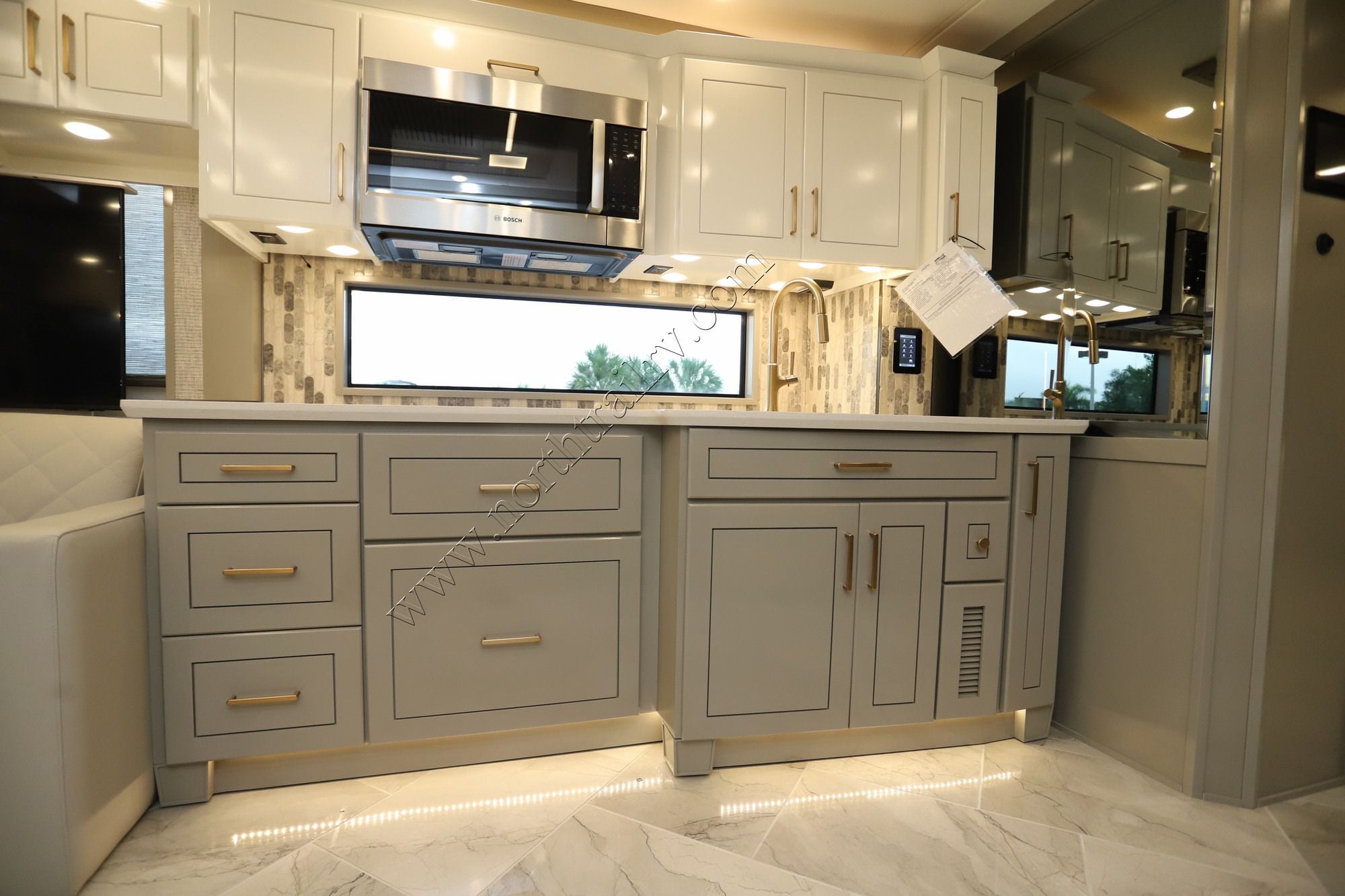 New 2027 Newmar Essex 4551 Class A  For Sale