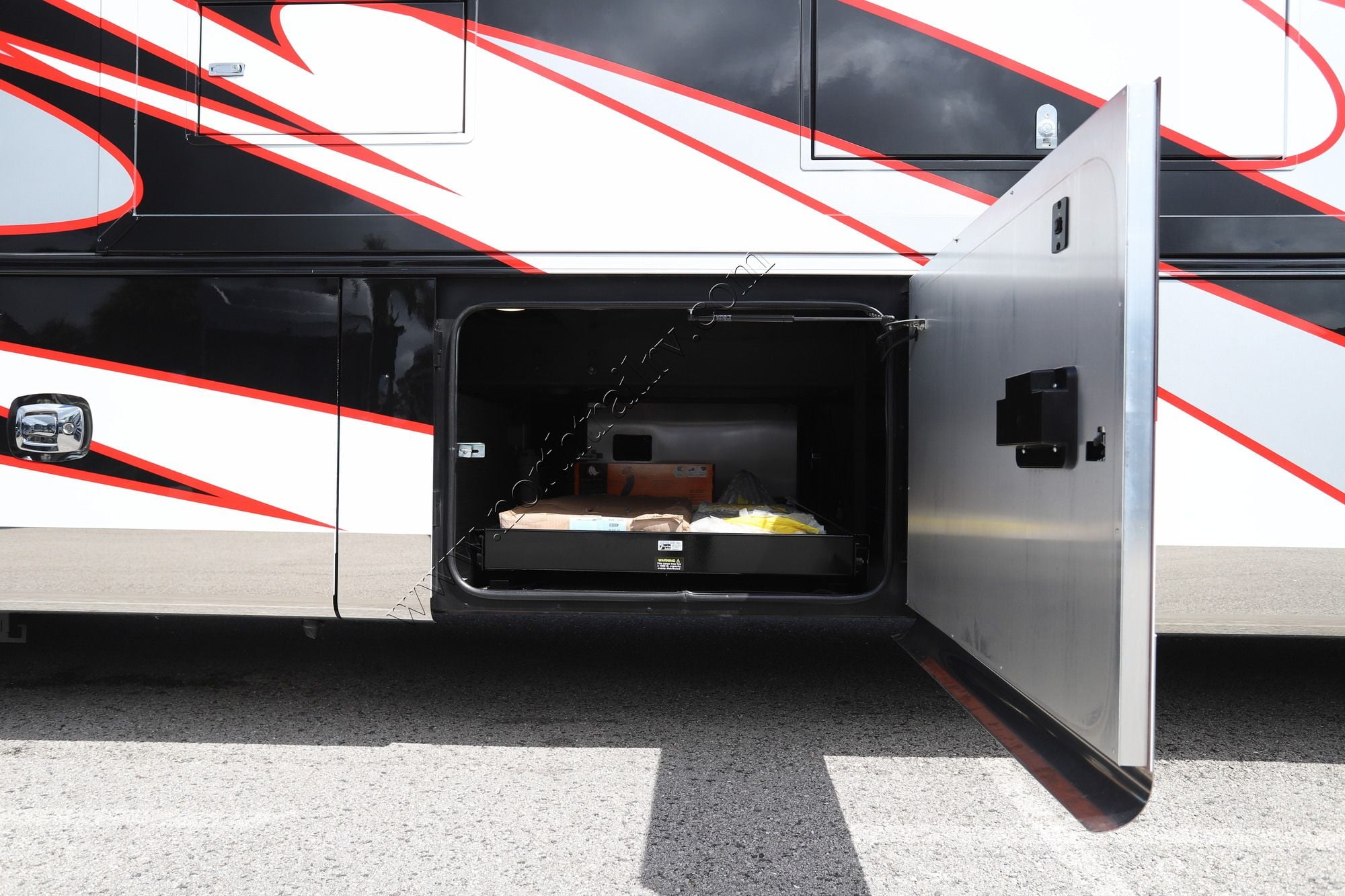 New 2027 Tiffin Motor Homes Zephyr 45PZ Class A  For Sale