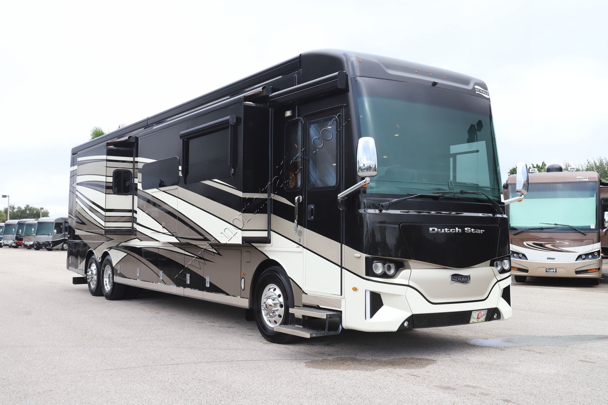Used 2023 Newmar Dutch Star 4369 Class A  For Sale