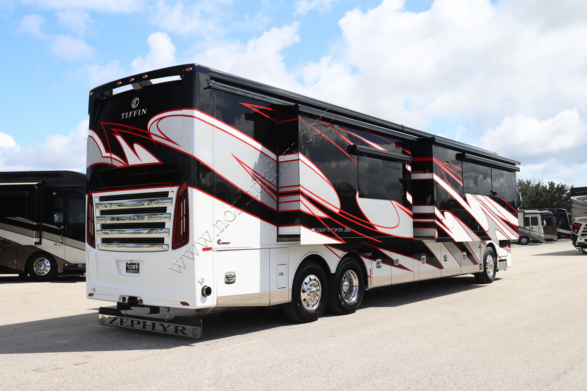 New 2027 Tiffin Motor Homes Zephyr 45PZ Class A  For Sale